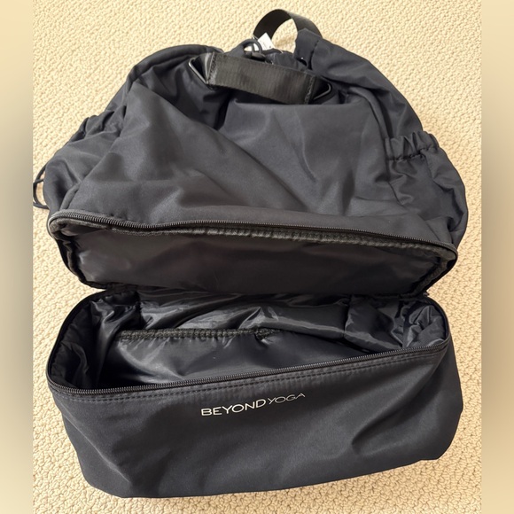 Beyond Yoga Convertible Gym Bag - Picture 7 of 7